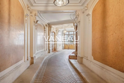 Appartement à vendre à PARIS 7EME Goutte d'Or 7 - 2 pièces - 38 m² 