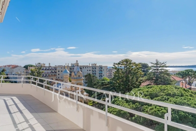 Appartement &agrave; vendre &agrave; CANNES  - 5 pi&egrave;ces - 213 m&sup2; 