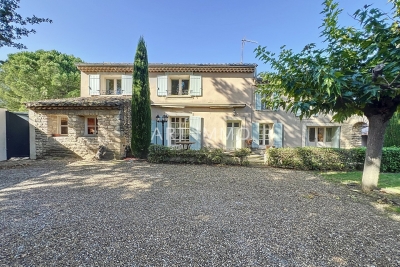 Maison &agrave; vendre 2 chambres robion 