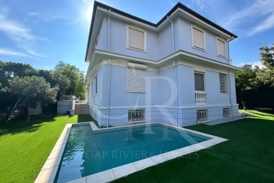 Maison &agrave; vendre &agrave; MENTON  - 8 pi&egrave;ces - 300 m&sup2; 
