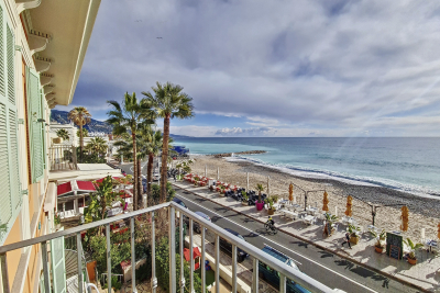 Appartement à louer à MENTON  - 2 pièces  