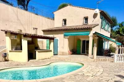 Maison à vendre à NICE Cyrnos - 5 pièces - 140 m² 