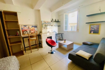 Appartement à vendre à HYÈRES  - 1 pièces - 33 m² 