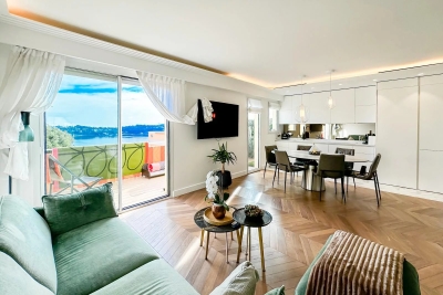Apartment for sale in VILLEFRANCHE-SUR-MER  - 3 rooms - 80 m&sup2; 