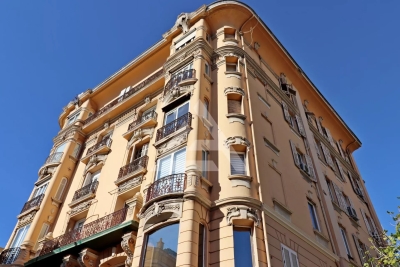 Apartment for sale in BEAUSOLEIL  - 5 rooms - 174 m² 