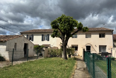 Appartement &agrave; louer &agrave; MONTÉLIMAR  - 4 pi&egrave;ces - 93 m&sup2; 