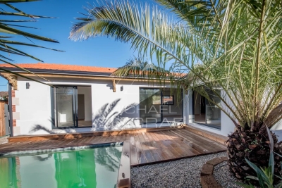 House for sale in GUJAN-MESTRAS  - 5 rooms - 140 m² 