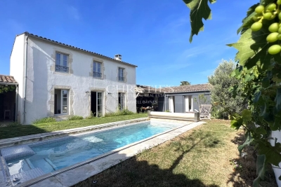 Maison à vendre à LA FLOTTE  - 5 pièces - 208 m² 