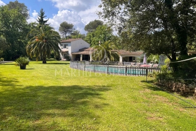 Maison à vendre à VALBONNE  - 6 pièces - 200 m² 