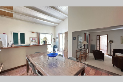 Maison à vendre à LA COUARDE SUR MER Sud - 8 pièces - 180 m² 