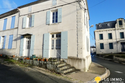 Maison à vendre facade pierre 