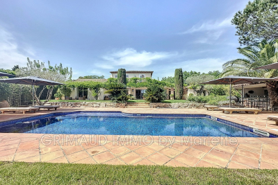 House for sale in GRIMAUD Grimaud - 6 rooms - 233 m&sup2; 