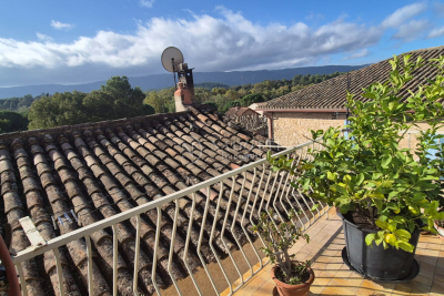 Maison à vendre à BEAUMETTES Sainte-Cécile-les-Vignes - 7 pièces - 140 m² 