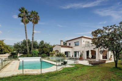 Maison &agrave; vendre &agrave; VENCE  - 9 pi&egrave;ces - 400 m&sup2; 