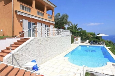 Maison à vendre à BEAUSOLEIL Les Issarts - 4 pièces - 160 m² 