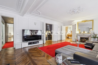 Appartement à vendre à PARIS 10EME Seine et Berges 2 - 6 pièces - 176 m² 