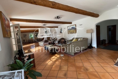 Maison &agrave; vendre &agrave; L'ISLE-SUR-LA-SORGUE   - 261 m&sup2; 