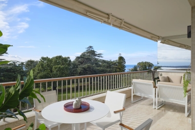 Apartment for sale in CANNES  - 3 rooms - 95 m² 