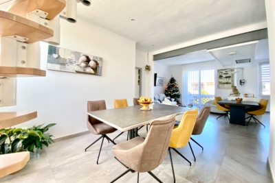 Appartement &agrave; vendre &agrave; Sanary-sur-Mer  - 5 pi&egrave;ces 125 m&sup2; 