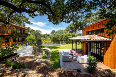 Maison à louer à LÈGE-CAP-FERRET  - 10 pièces - 290 m² 