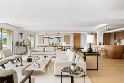 House for sale in CANNES  - 7 rooms - 315 m&sup2; 