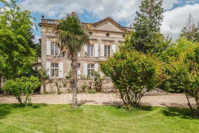 Maison à vendre à BORDEAUX Lestonat-Monsejour 8 - 11 pièces - 955 m² 