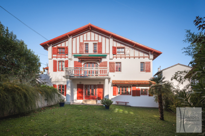 Maison à vendre à ST-JEAN-DE-LUZ  - 7 pièces - 160 m² 