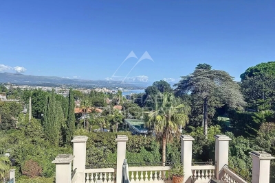 Appartement à vendre terrasse vue magnifique antibes