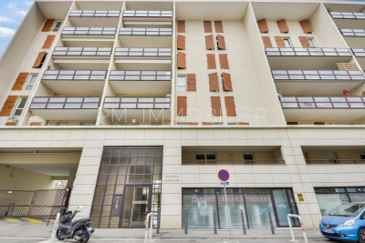 Parking/Garage à louer à MARSEILLE 8EME   - 12 m² 