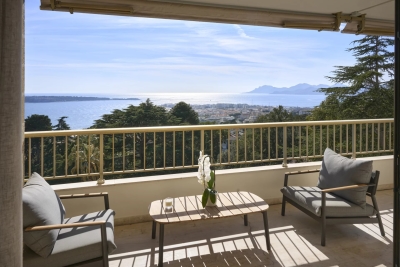 Apartment for sale in CANNES  - 3 rooms - 114 m² 