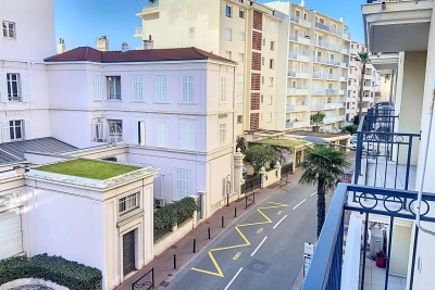 Appartement à louer à CANNES  - 2 pièces  