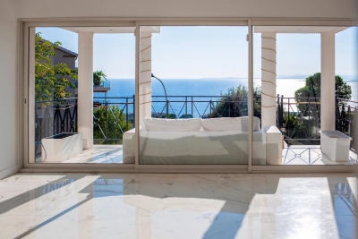 Maison à vendre à NICE Tnl-Beaumont - 6 pièces - 325 m² 