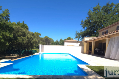 Maison &agrave; vendre &agrave; immobilier UCHAUX  - 8 pi&egrave;ces - 218 m&sup2; 