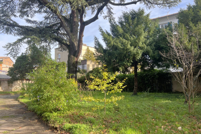 Maison à vendre à ALES  - 12 pièces - 320 m² 