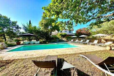 Maison à vendre à GASSIN  - 5 pièces - 150 m² 