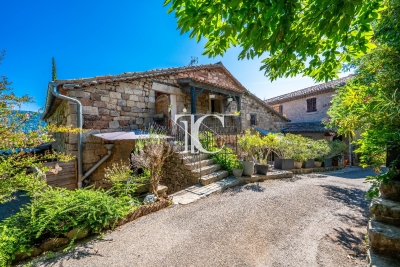 Maison à vendre à LABLACHERE  - 9 pièces - 274 m² 