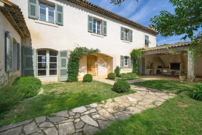 Maison &agrave; vendre &agrave; VALBONNE  - 7 pi&egrave;ces - 280 m&sup2; 