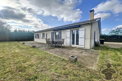 Maison à vendre à ABZAC  - 4 pièces - 111 m² 