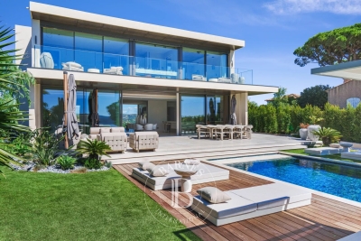 Maison &agrave; louer &agrave; STE-MAXIME  - 10 pi&egrave;ces - 400 m&sup2; 