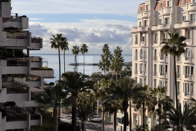 Apartment for sale in CANNES  - 3 rooms - 105 m² 