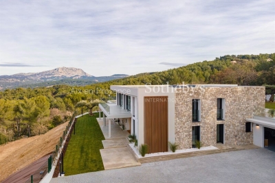 Maison à vendre à AIX-EN-PROVENCE Hameau - 7 pièces - 371 m² 