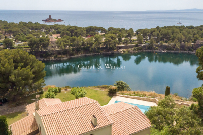 Maison à vendre à ST-RAPHAËL Peyron-Saint Sebastien - 9 pièces - 270 m² 