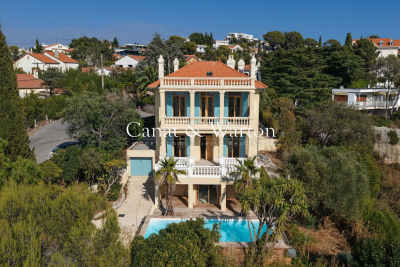 Maison à vendre à ST-RAPHAËL Nord Rn7 - 6 pièces - 200 m² 