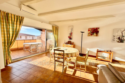 Apartment for sale in STE-MAXIME Les Pesquiers - 3 rooms - 82 m² 