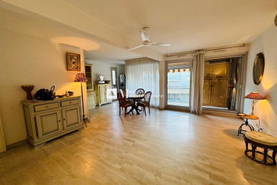 Appartement &agrave; vendre &agrave; CAVALAIRE-SUR-MER  - 4 pi&egrave;ces - 100 m&sup2; 