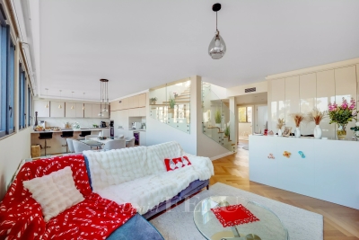 Appartement à vendre à VERSAILLES  - 5 pièces - 112 m² 