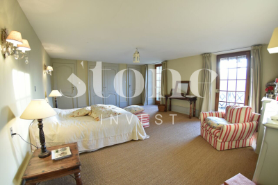 Maison à vendre à REIGNIER-ÉSERY Champanges - 12 pièces - 409 m² 