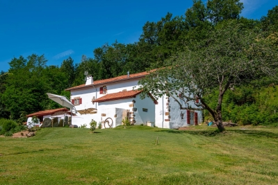 Maison à vendre à SARE  - 8 pièces - 400 m² 