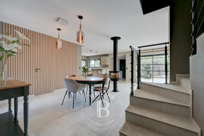 Maison à vendre à AIX-EN-PROVENCE Arbois partie ouest - 5 pièces - 170 m² 