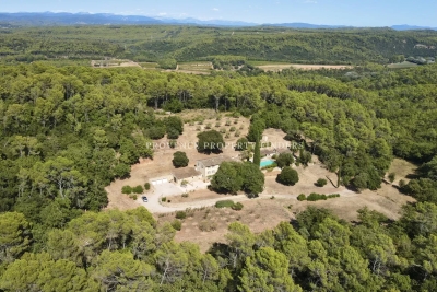 Maison &agrave; vendre piscine terrain le thoronet 